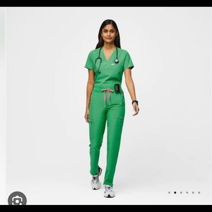 Figs Safety Green FreeX Scrub Set